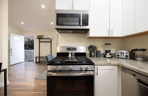 Pacifica House | Ocean View! 2BR Townhouse, 2-car Garage