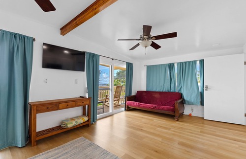 Pupukea Apartment | Ocean View Balcony Large Studio w extra Sofa Bed