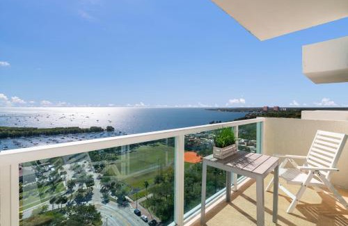Coconut Grove House | Ocean View Balcony steps from Restaurants, Peacock Park & Marina