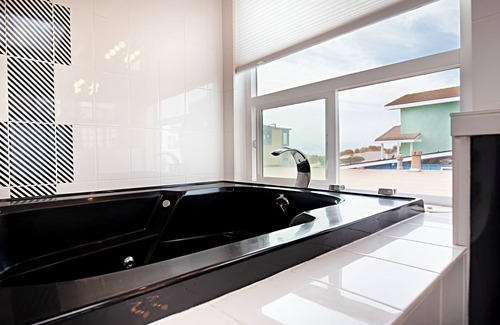 Pierpont Bay House | Ocean View Beach Family Vacation Steps from Sand 5600 monthly Sept to May