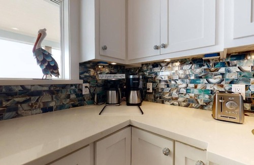 Gilchrist House | Ocean View Beauty - gorgeous 4 bed, 4 bath in private area of the beach!