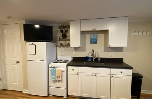 Old Orchard Beach Condo | Ocean view! Cozy Condo w/Kitchen, Living Area, Porch, 2 Reserved Parking Spaces
