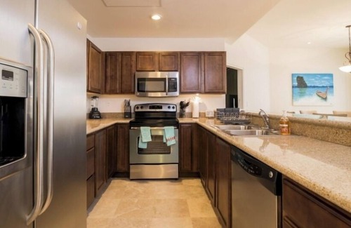 La Paz Condo | Ocean View Condo at Pool-Beach and Golf Resort with Concierge, Maids and Chef - Meal Services