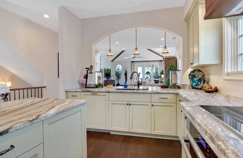 Old Towne House | Ocean-view dream with rooftop deck & balcony with fireplace - walk to beach