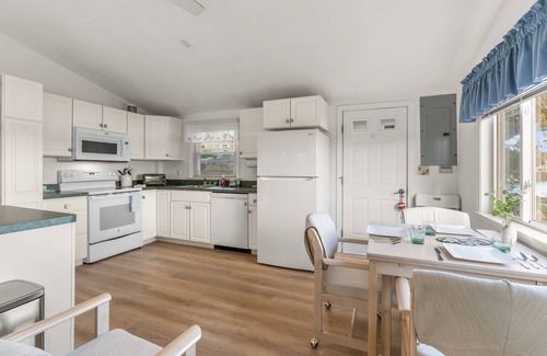 Falmouth Heights House | OCEAN View Falmouth Gateway 3BR Family Retreat - "WALK to BEACH"