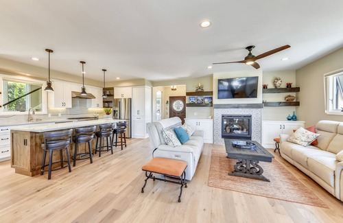 Point Loma Heights House | OCEAN VIEW Family Beach House 4BR 3BA Open Concept just 4 block walk to beach!