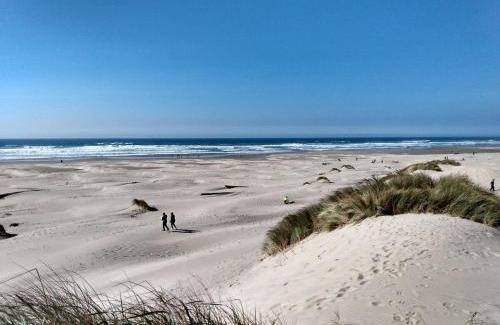 Beverly Beach House | Ocean View & Family Friendly