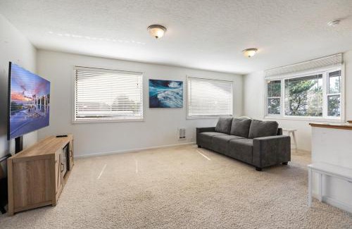 Beverly Beach House | Ocean View & Family Friendly