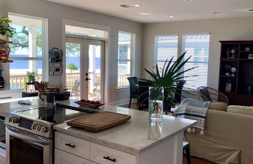 Long Beach House | Ocean view from EVERY room? Welcome to The Beach House! 3bed 3bath!