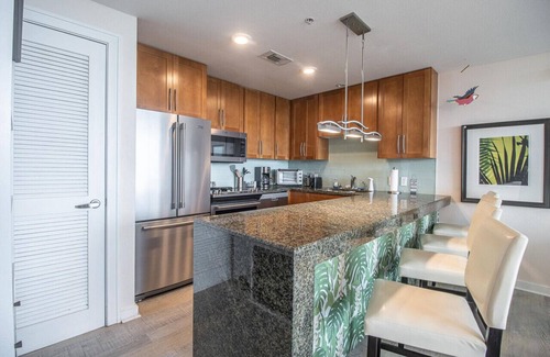 Biloxi Condo | Ocean view from every room!