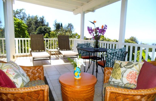 Kalaoa House | Ocean View, Full Kitchen, Gorgeous Top Floor Suite surrounded by Tropical Garden