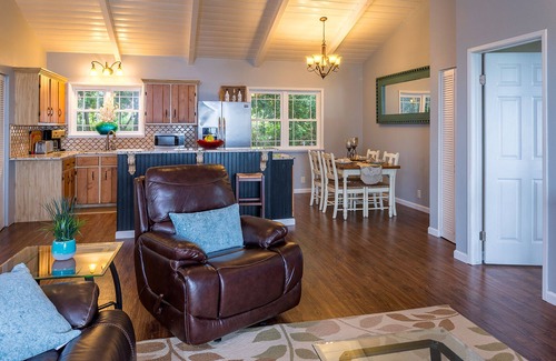 Kalaoa House | Ocean View Guest home at Cool Elevation! - 10 mins from Airport & Town