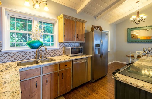 Kalaoa House | Ocean View Guest home at Cool Elevation! - 10 mins from Airport & Town