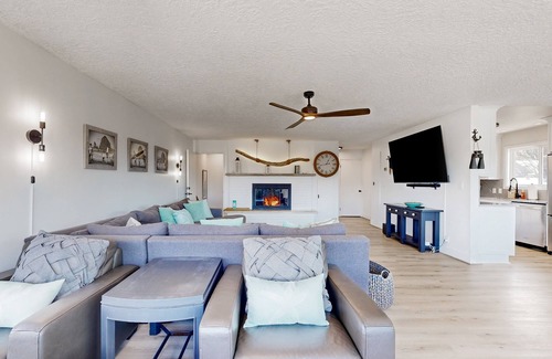 Tolovana Park House | Ocean-view home - dog-friendly, private W/D, four fireplaces - steps to beach