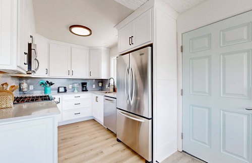 Tolovana Park House | Ocean-view home - dog-friendly, private W/D, four fireplaces - steps to beach