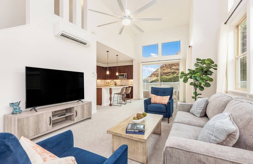Makaha Valley House | Ocean View Home Near the Beach and the Golf Course in Secure Gated Community