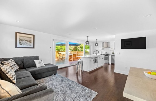 Ocean Bay Park House | Ocean View Home w/a Rooftop Sundeck, Free WiFi, Private Pool, & Central A/C