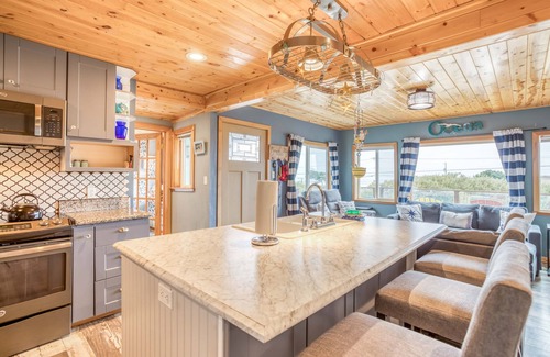 Waldport House | Ocean View Home with Modern Updates, Hot Tub, Two Blocks to Wakonda Beach!