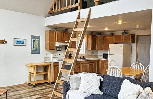 Yachats House | Ocean View in Yachats! Dog Friendly!