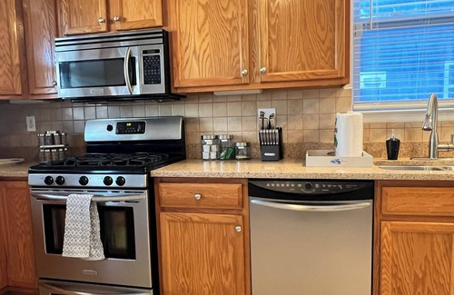 Willoughby Spit House | Ocean View Luxe Beach House. Sleeps 8! Seabreeze