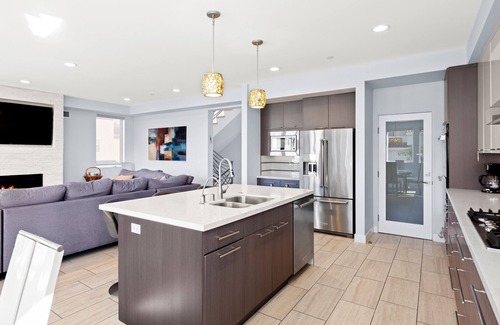Hollywood Beach House | Ocean view modern home with bikes, grill, game tables, fireplace, W/D, & AC