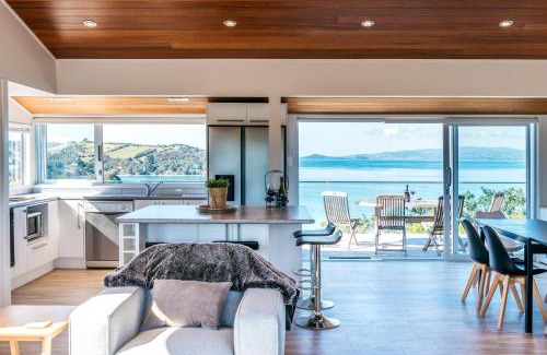 Surfdale House | Ocean View