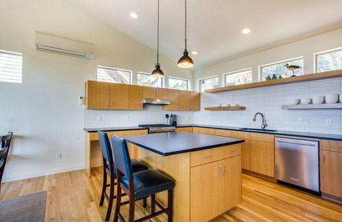Yachats House | Ocean View of Rocky Shore! Dog Friendly! Yachats!