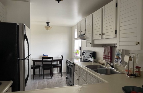 Sidney Condo | Ocean view one bedroom condo with indoor pool