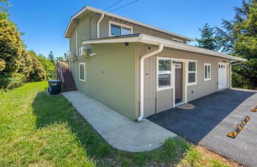 Gold Beach House | Ocean-View Oregon Coast Vacation Rental with Deck