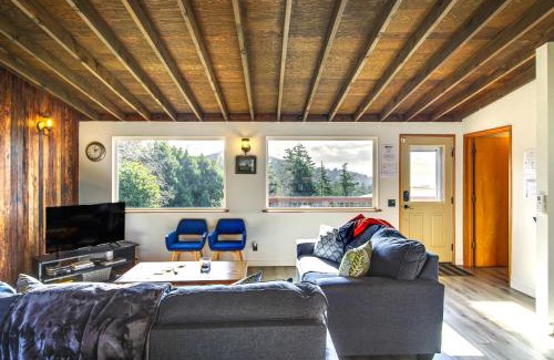 Gold Beach House | Ocean-View Oregon Coast Vacation Rental with Deck