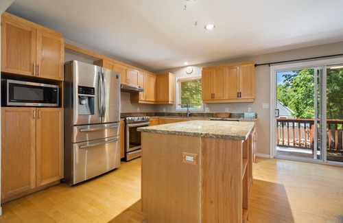 Rye House | Ocean View Retreat | 3BR + Dog-Friendly