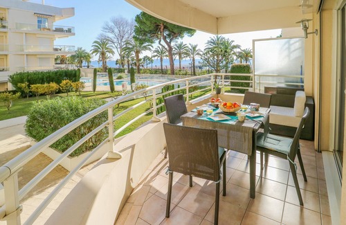 La Bocca Apartment | Ocean View Royal Palm CannesnLuxury apartment overlooking the Mediterranean Sea