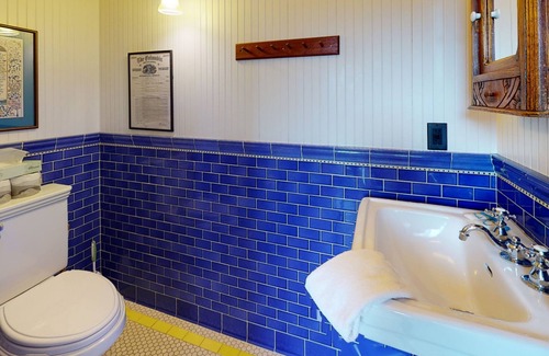 Gearhart House | OCEAN VIEW: SAND HILL MANOR: Seaside Vacation Homes, Inc. Managed