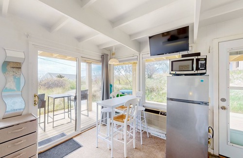 North Truro Apartment | Ocean-view studio near golf with patio, beach gear, kitchenette, & partial AC