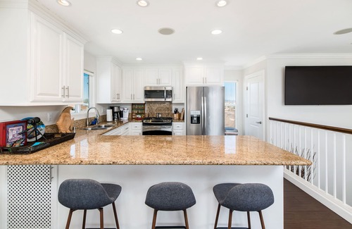 South Mission Beach House | OCEAN VIEW SUNSET VIEW 3bd/3.5 bath S Mission Beach wBIKES A/C Garage STR-02819L