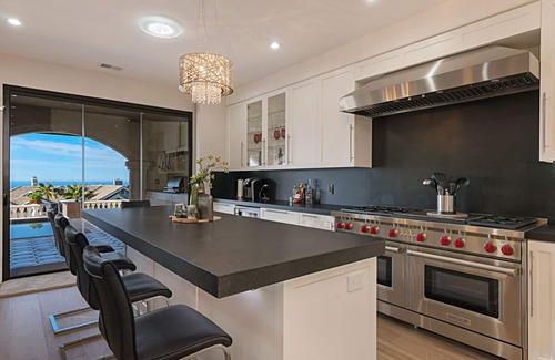 San Onofre House | Ocean View Luxury Less than a mile from the Ocean