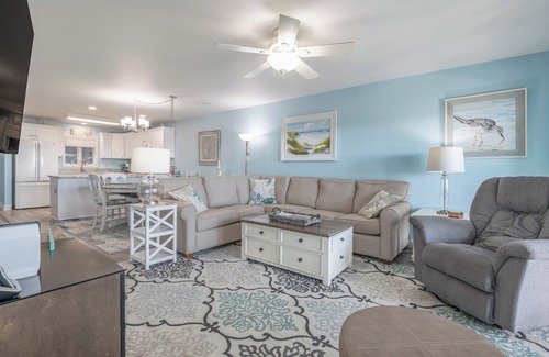 Rodanthe Condo | Ocean Views! 2BR Condo.Pvt Balcony. Pool. Elevator