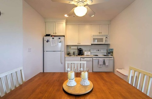 Tom Nevers House | OCEAN VIEWS! Immaculate Quintessential Nantucket Beach Cottage see virtual tour.