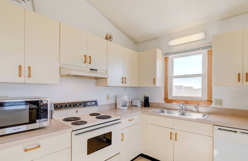 South Nags Head House | Ocean Views, Short Stroll to Beach, Bring Fido, Quiet Neighborhood, Perfect for the Family.
