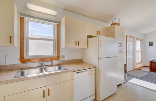 South Nags Head House | Ocean Views, Short Stroll to Beach, Bring Fido, Quiet Neighborhood, Perfect for the Family.