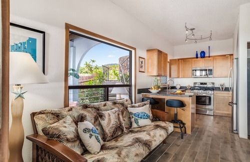 Kahaluu-Keauhou House | Ocean views w/breezes! Large Lanai, Kitchen, 2 bedroom - beautiful neighborhood