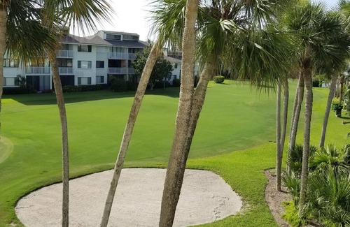Fort Pierce Condo | Ocean Village Nautical themed 5 star rated corner unit condo.