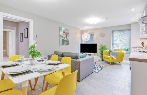 The Lanes Apartment | Ocean Walk 2 Bedroom Apartment Moments From the Seaside