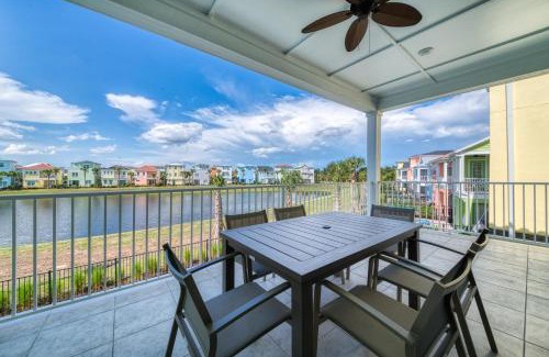 West Kissimmee House | Ocean Waves Cottage With Private Pool Near Disney With Margaritaville Resort & Island H2O Access - 8001Su