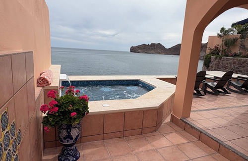 San Carlos House | OCEANFRONT - Stunning, unobstructed views!
