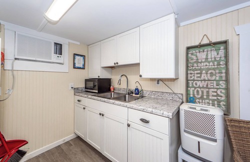 Edisto Island Apartment | Oceanfront 1 Bedroom-Downstairs Apartment