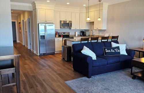 Hampton Condo | Oceanfront 2 bed/2 bath, 1200 square feet!