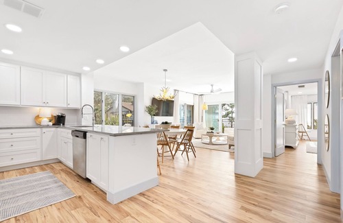 Sea Pines Condo | Oceanfront, 2nd Floor, Updated, Open Plan & Super Stylish