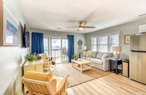 Garden City Condo | OCEANFRONT 2BR2BATH TOP FLOOR END UNIT CONDO OFFERING AMAZING VIEWS