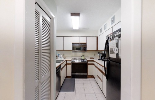 Pine Knoll Shores Condo | Oceanfront, 2nd-Floor Condo with Great Ocean View, Balcony, WiFi & Shared Pool
